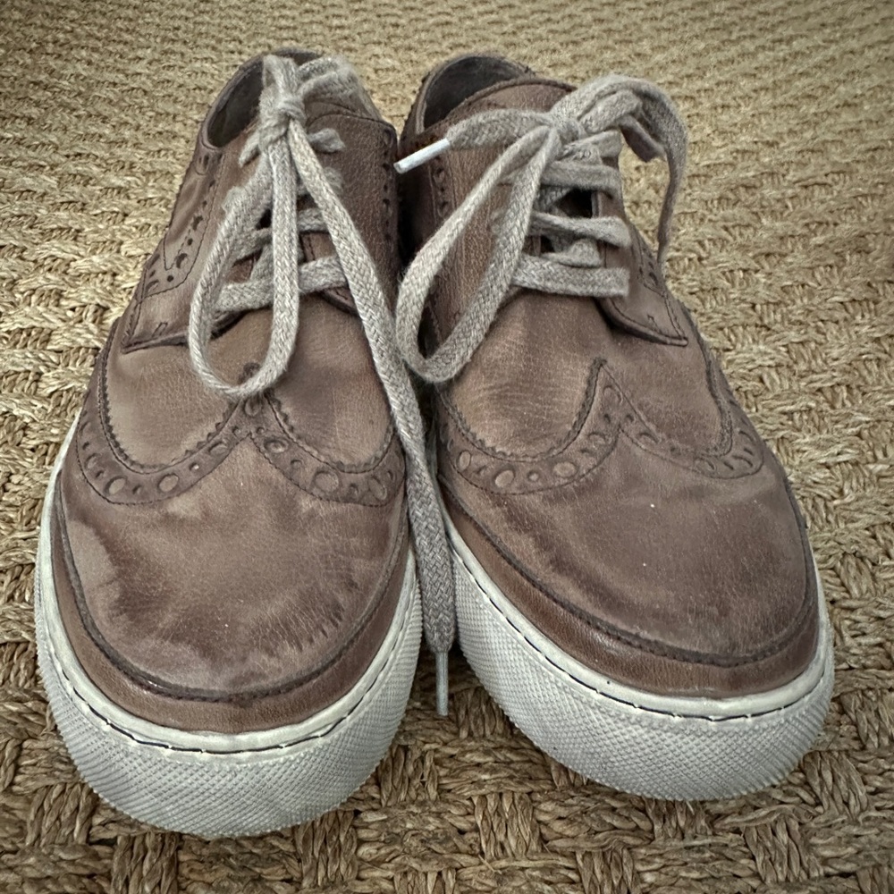Distressed leather sneakers - Picture 3 of 3